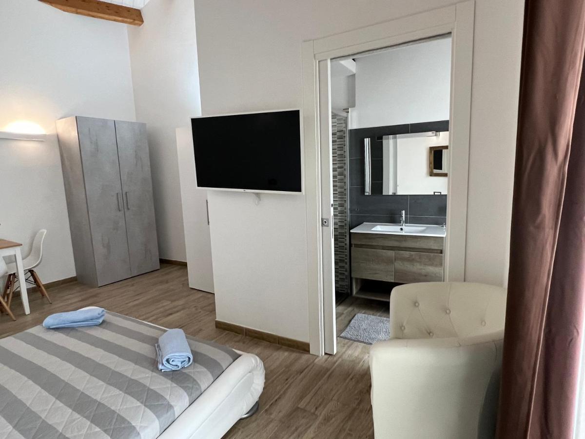 Appartement L'Angelo Bianco à Pula Extérieur photo